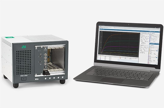 Waveform Generator bundle next to a monitor displaying a signal measured on InstrumentStudio software.