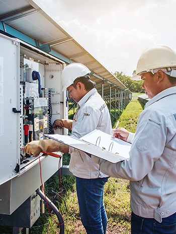 image of power inverters for solar panels