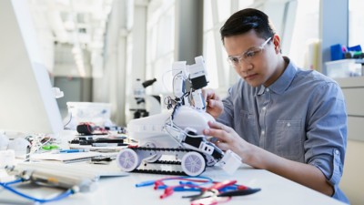 Help students to apply their theoretical knowledge to the design and control of a dynamic system and learn mechatronics and robotics with an active learning approach.