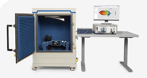 Vorderansicht des CompactDAQ-Chassis mit Modulen