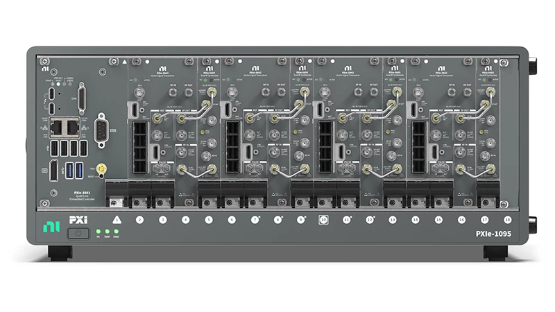 Ingenieure können bis zu vier PXIe-5842 in einem einzigen PXI-Chassis mit 18 Steckplätzen synchronisieren.